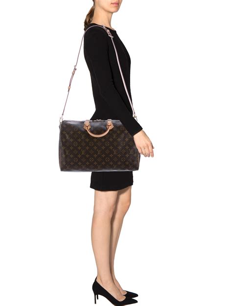 louis vuitton speedy 40 outfits|louis vuitton speedy 40 bandouliere.